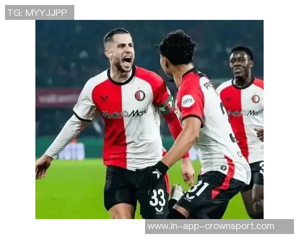 维拉与费耶诺德球迷赛前冲突鹿特丹警方逮捕五名当地人 维拉与费耶诺德球迷赛前冲突鹿特丹警方逮捕五名当地人