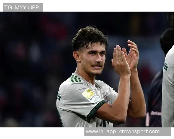 比朔夫称基米希为导师之一愿意接受不同位置挑战展现多面才华