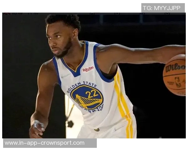 维金斯半场表现平平三分球和罚球均未命中仅得10分